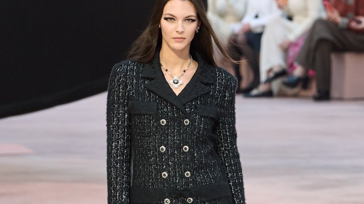 Vittoria Ceretti: Η σύντροφος του Λεονάρντο ντι Κάπριο άνοιξε το σόου της Chanel