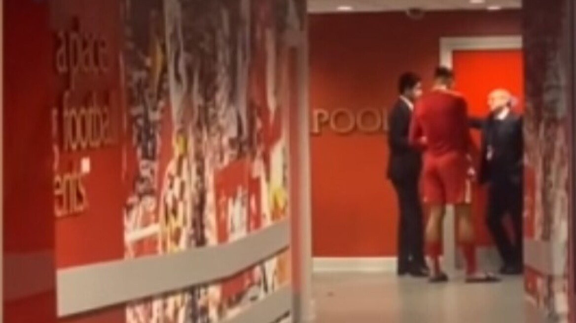 Φαν Ντάικ: Κουβέντα με Αλ Κελαϊφί και Κάμπος στα αποδυτήρια μετά τον αποκλεισμό της Λίβερπουλ από την Παρί - Βίντεο