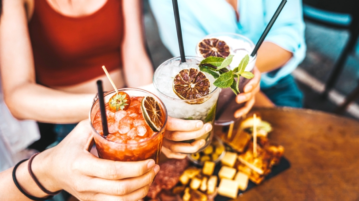 Mocktails αντί Martinis - Γιατί η γενιά Z επιλέγει τη νηφαλιότητα;