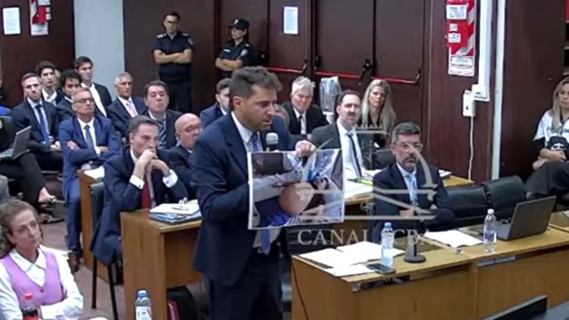 Ντιέγκο Μαραντόνα: Παρουσιάστηκε στη δίκη για τον θάνατό του, φωτογραφία που τον δείχνει νεκρό σε κακή κατάσταση - Δείτε βίντεο