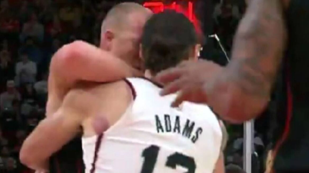 Ρόκετς - Σανς: Άνταμς και Πλάμλι το γύρισαν στην... πάλη και αποβλήθηκαν