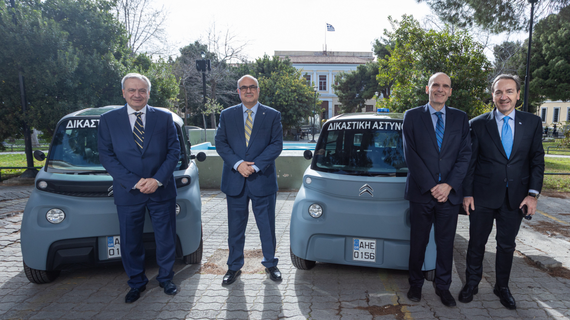 Δωρεά δύο οχημάτων στη Δικαστική Αστυνομία