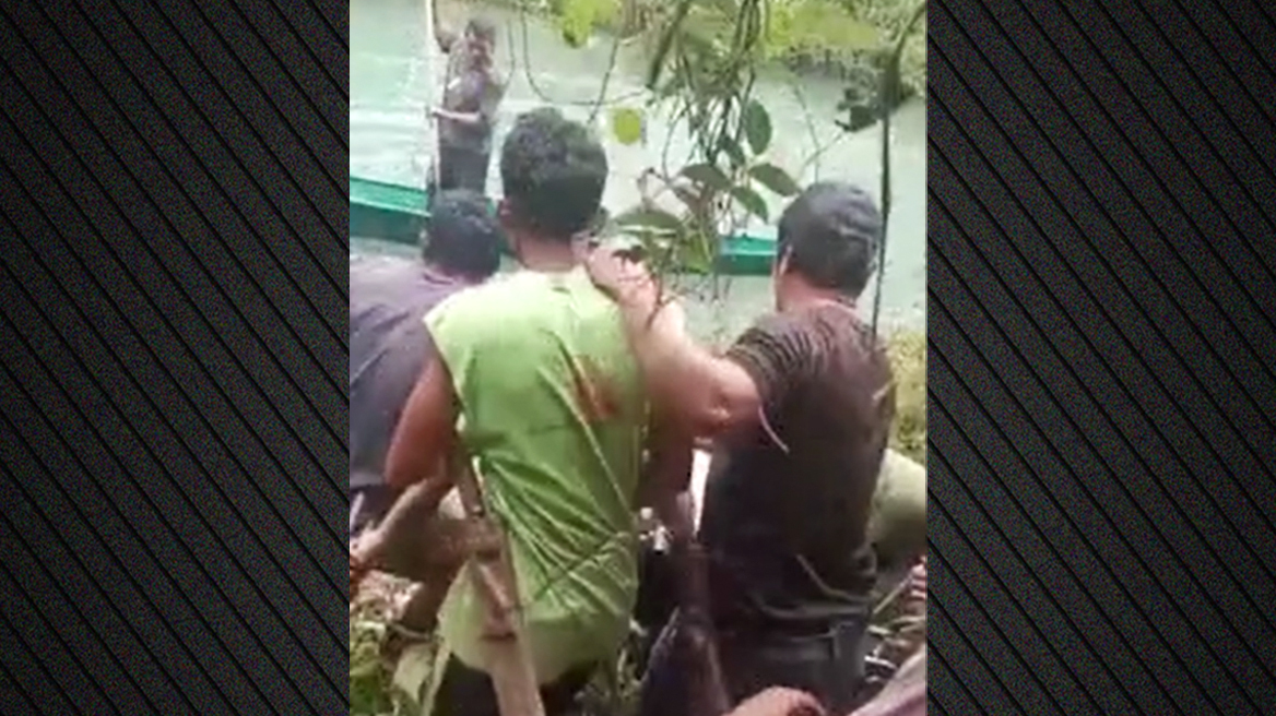 Η τρομακτική στιγμή που ένας κροκόδειλος βγαίνει από το νερό με μια νεκρή γυναίκα στο στόμα του, δείτε βίντεο 