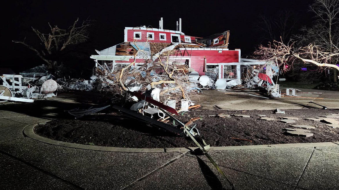 ΗΠΑ: Τουλάχιστον 18 νεκροί από ανεμοστρόβιλους και καταιγίδες στις κεντρικές και νότιες περιοχές 