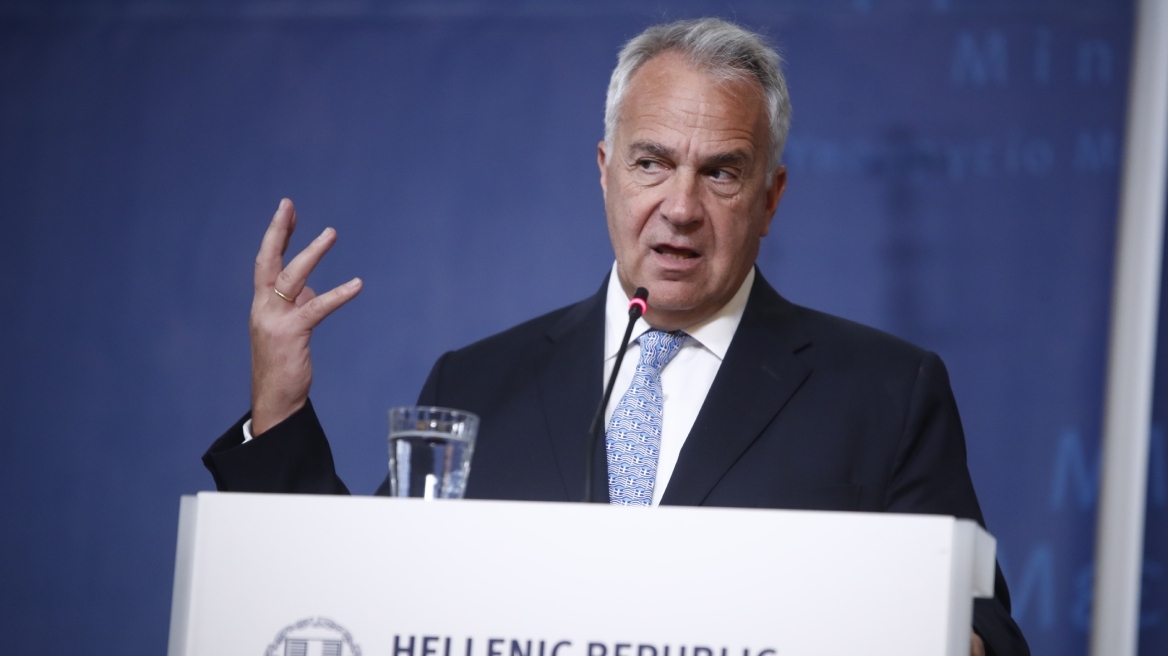 Βορίδης: «Όποιος μετανάστης είναι παράνομα στη χώρα πρέπει να φύγει, διαφορετικά θα υπάρχει αποστέρηση της ελευθερίας»