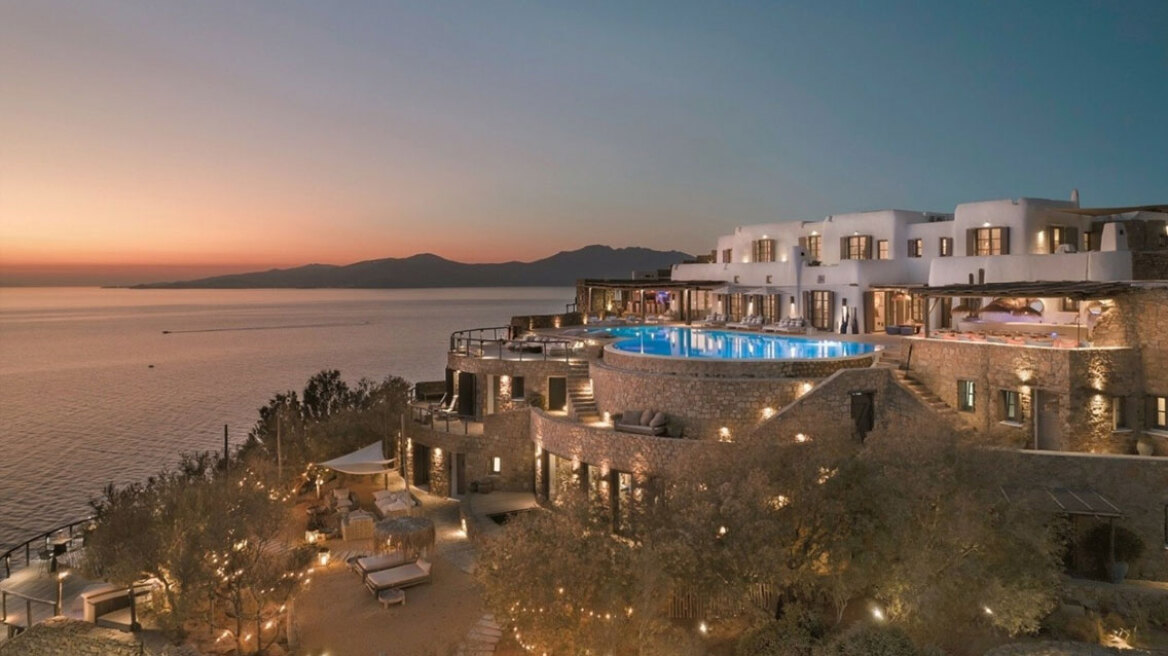 Luxury real estate στην Ελλάδα: Κατοικίες που «ζαλίζουν» με τις τιμές και τις ανέσεις τους (pics)