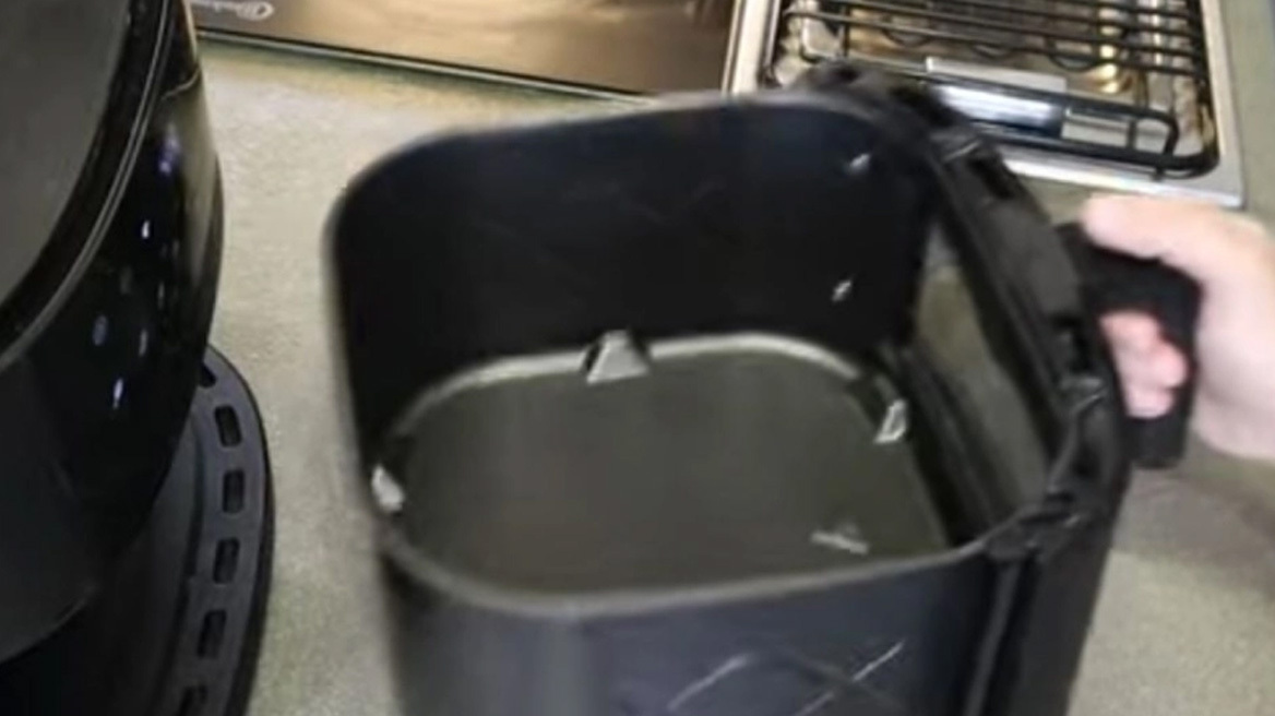 Ειδικός προειδοποιεί ποιο τρόφιμο δεν πρέπει να μαγειρέψεις ποτέ στο air fryer