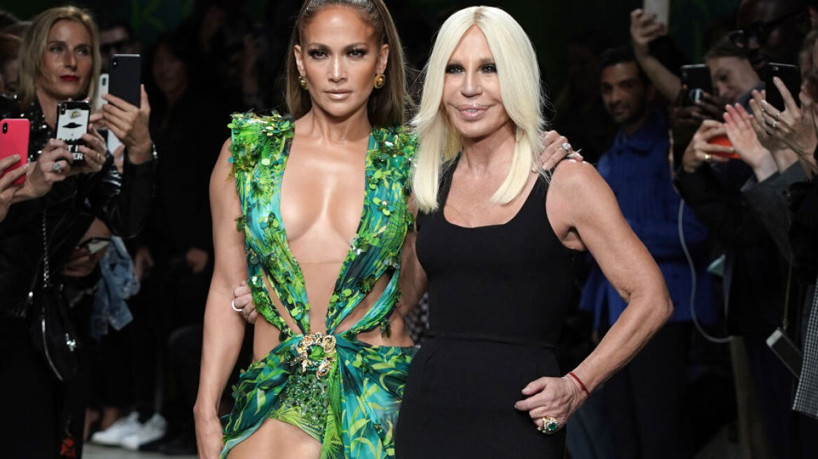 Τζένιφερ Λόπεζ: Το μήνυμα που έγραψε για τον Τζιάνι Βερσάτσε, μετά την αποχώρηση της αδερφής του από τον οίκο