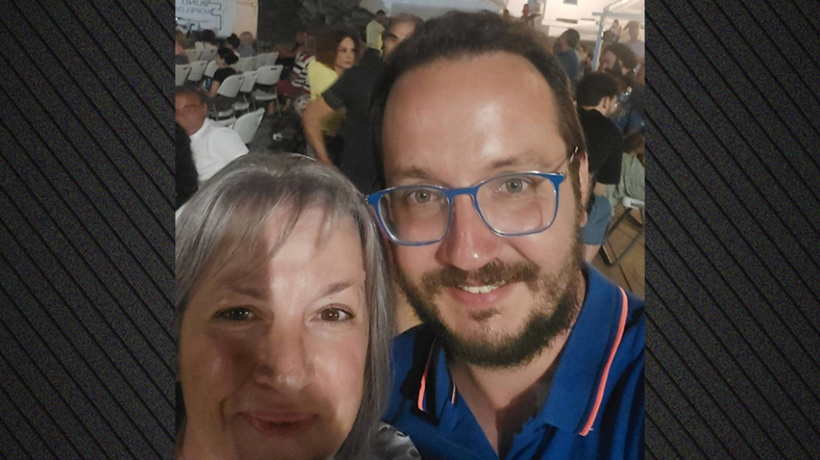 Βασίλης Καλογήρου: Η νέα ανάρτηση της μητέρας του - «Τέτοιες μέρες του '85 σε κράτησα στην αγκαλιά μου, τώρα είσαι στην αγκαλιά της Παναγίας»