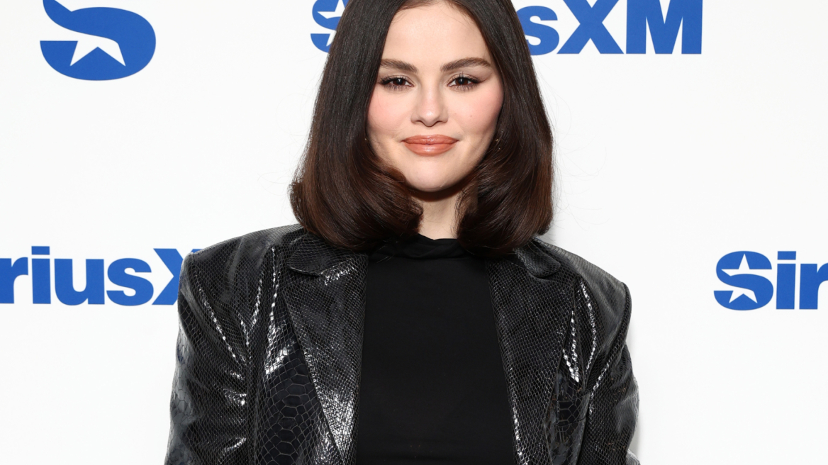 Η Selena Gomez “φόρεσε” στα νύχια της την μεγαλύτερη τάση της άνοιξης