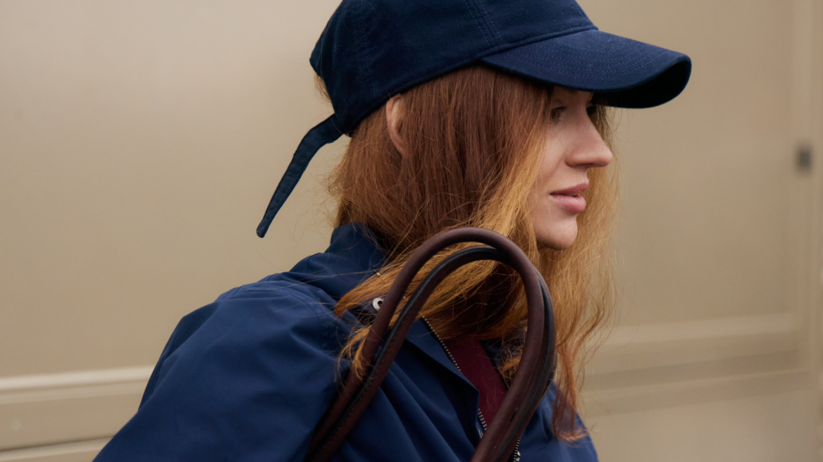 Γιατί «ηλεκτρίζονται» τα μαλλιά μας;