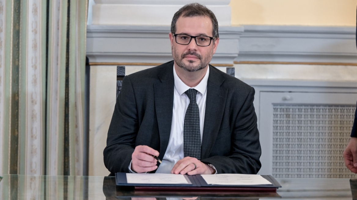 Τσάφος στη Βουλή: Η ανάρτησή μου για τα κατεχόμενα ήταν σοβαρό λάθος και την έχω σβήσει