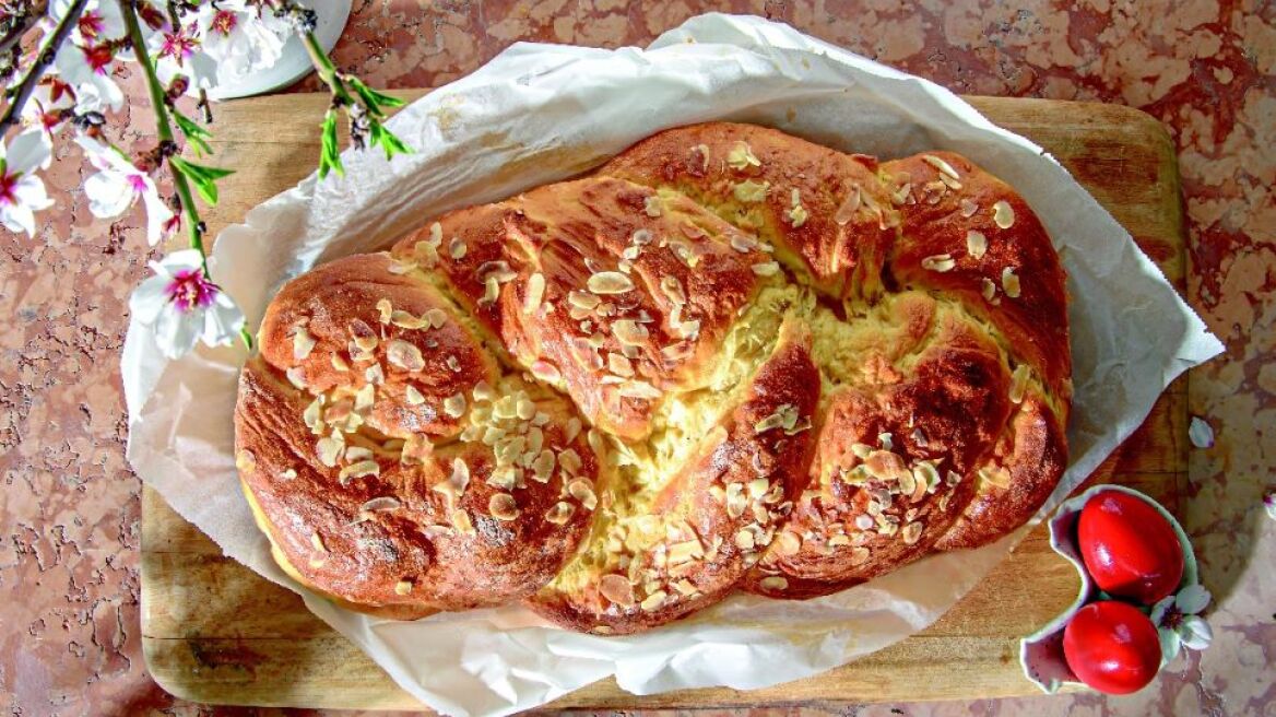 Πασχαλινό ημερολόγιο κουζίνας: Τι μαγειρεύουμε κάθε μέρα από το Σάββατο του Λαζάρου μέχρι την Δευτέρα του Πάσχα