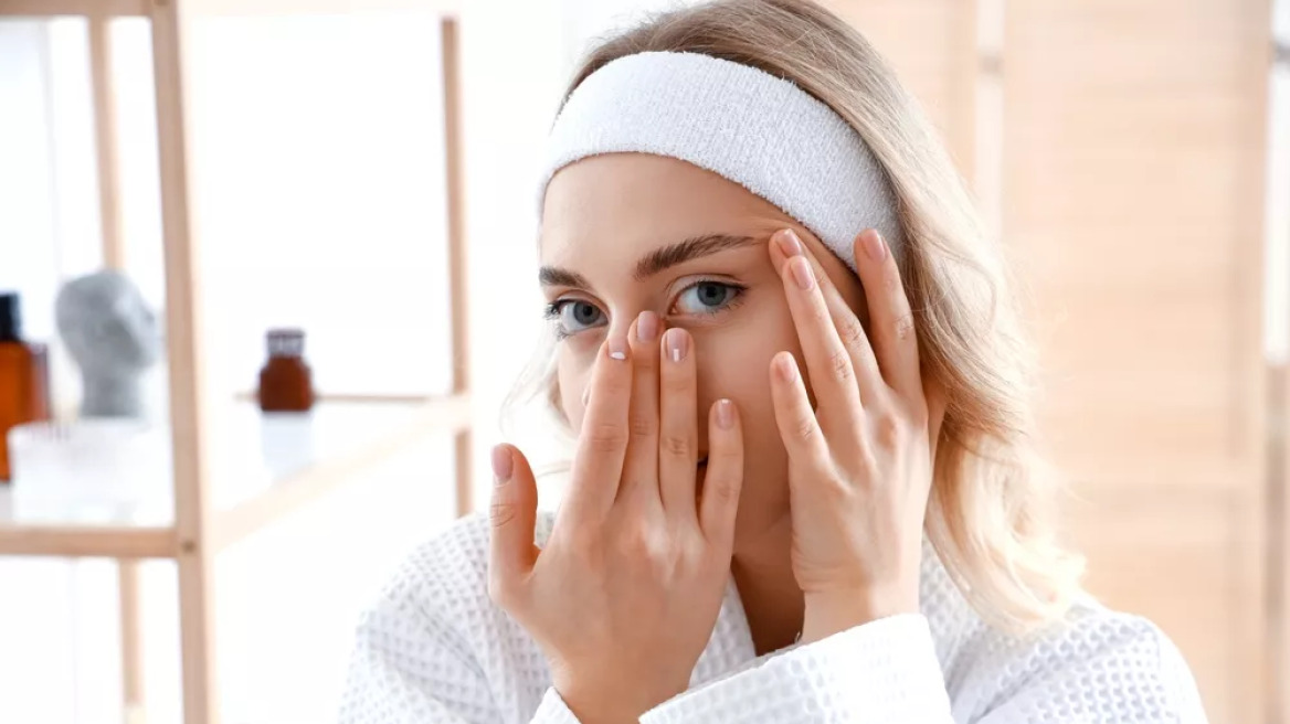7 ασκήσεις face yoga που ξανανιώνουν το πρόσωπο σε 5′ χωρίς να ξοδέψετε ούτε ένα ευρώ