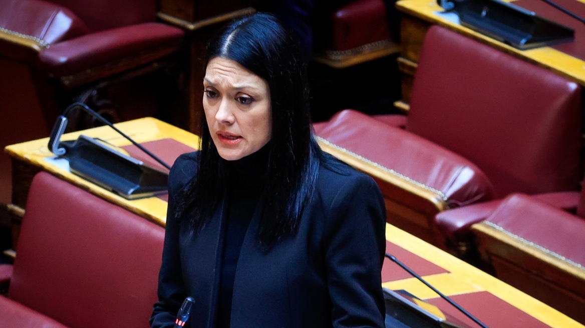 Νάντια Γιαννακοπούλου: Δεν ήταν σωστό να συνυπογράψει το ΠΑΣΟΚ την πρόταση μομφής με την Ζωή Κωνσταντοπούλου