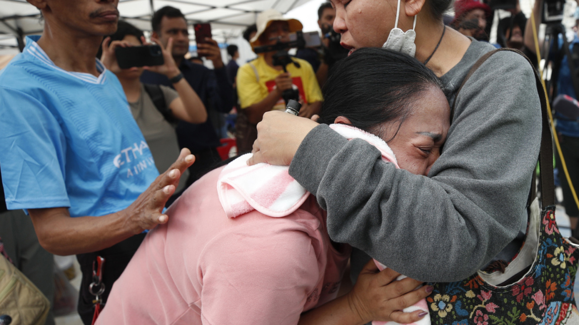 Τουλάχιστον 40 νεκροί από βομβαρδισμό του στρατού σε βουδιστικό φεστιβάλ-διαδήλωση κατά της χούντας στη Μιανμάρ