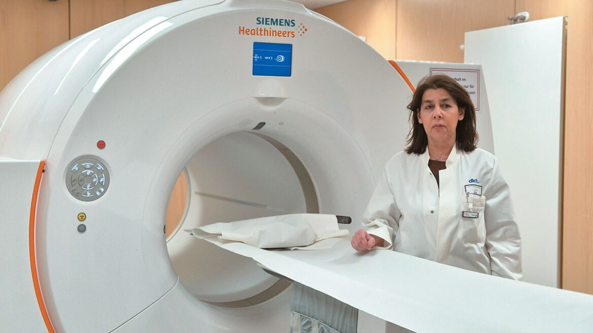 Η Αντωνία Δημητρακοπούλου - Στράους στον Δανίκα:  «Η πρόληψη σώζει από το 30%-50% των καρκίνων» 