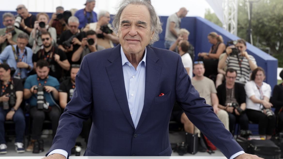 Εμπλοκή των μυστικών υπηρεσιών βλέπει ο Όλιβερ Στόουν  στη δολοφονία Κένεντι - Κλήθηκε να καταθέσει στο Κογκρέσο