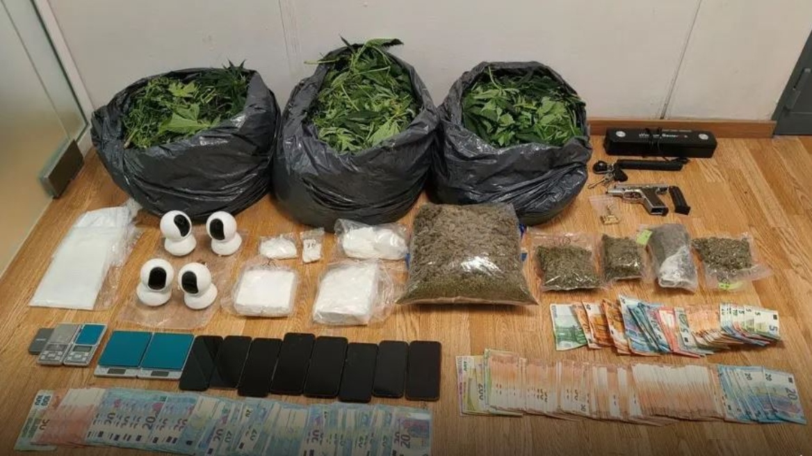 Εξαρθρώθηκε εγκληματική οργάνωση που διακινούσε SKUNK και κοκαΐνη σε Αττική και Κρήτη	