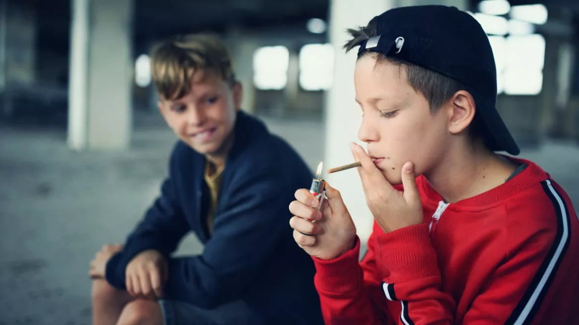 ΔΕΠΥ: Μπορεί να πυροδοτήσει αυτή την κακή συνήθεια σε εφήβους