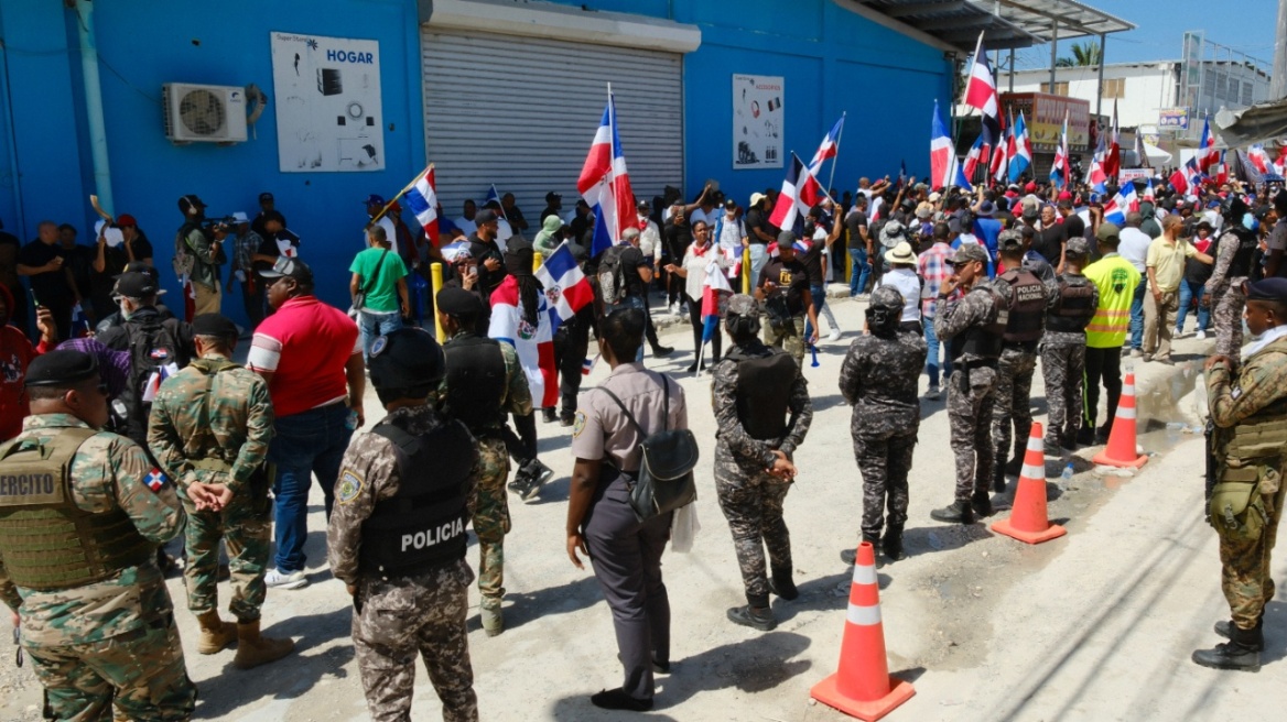 Η Δομινικανή Δημοκρατία απέλασε πάνω από 86.000 μετανάστες χωρίς έγγραφα στην Αϊτή το 1ο τρίμηνο 