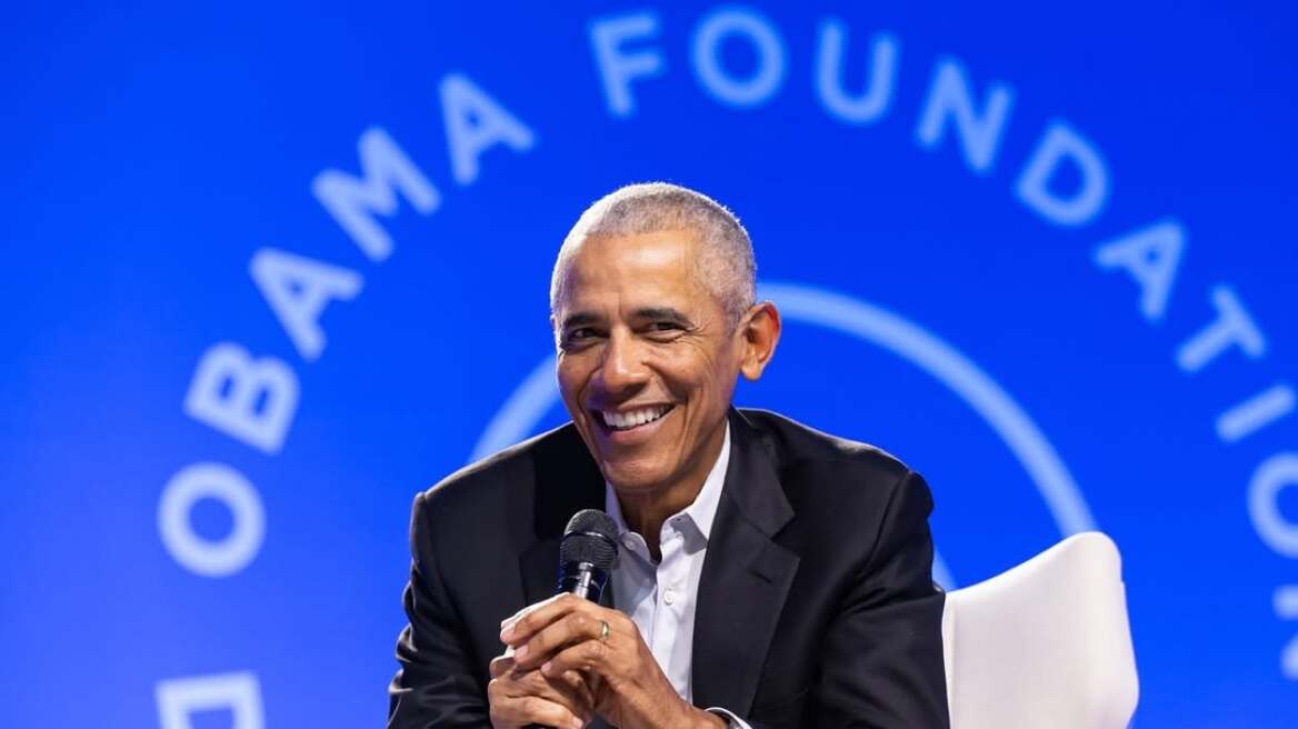 O Μπάρακ Ομπάμα βρέθηκε κατά λάθος σε φωτογραφία μικρών παιδιών - Ζήτησε συγγνώμη για το λάθος του (εικόνα)