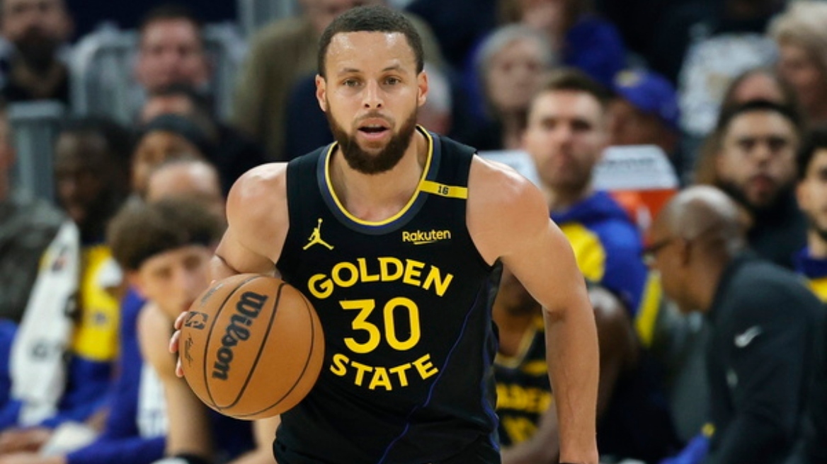 ΝΒΑ: Διαστημικός Κάρι από τα... παλιά έριξε 52 πόντους με 12 τρίποντα στους Γκρίζλις και οι Γουόριορς νίκησαν 125-134