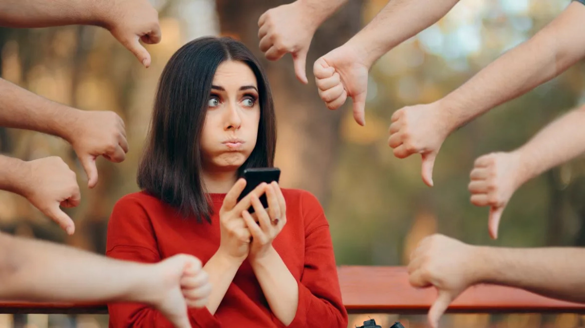 Τι είναι ο «κοινωνικός διαβήτης» που αρρωσταίνει την ψυχή όπως η ζάχαρη το σώμα – Ένας ψυχίατρος εξηγεί