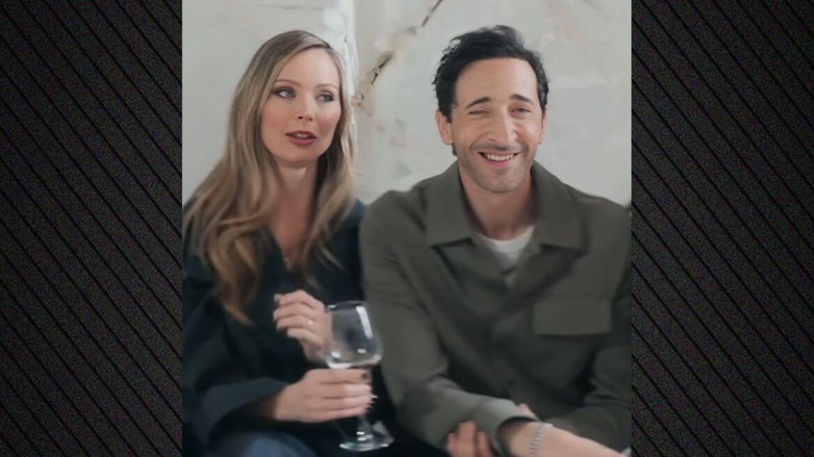 Βίντεο: Ο Άντριεν Μπρόντι, η Τζορτζίνα Τσάπμαν και η Σάρον Στόουν σε επίδειξη μόδας στο Λατομείο Διονύσου