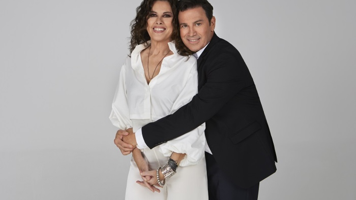 Η Ελευθερία Αρβανιτάκη με τον Μάριο Φραγκούλη στο επετειακό Rockwave Festival