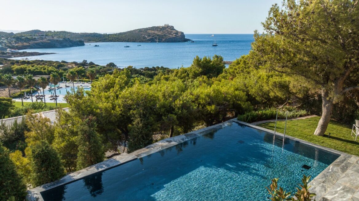 Πάσχα στην Αθηναϊκή Ριβιέρα: Ένα resort στο ωραιότερο σημείο της γίνεται προορισμός