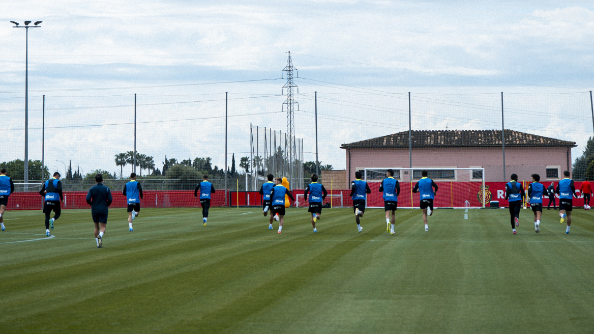 «Ποντικοί» στα αποδυτήρια της Μαγιόρκα - Δυο συλλήψεις για κλοπή την ώρα της προπόνησης