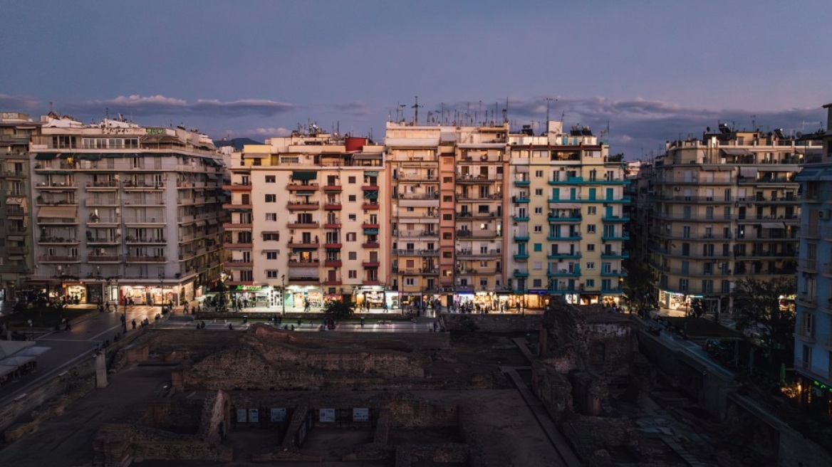 Θεσσαλονίκη: Όσα δοκιμάσαμε και προτείνουμε, στην πλατεία Ναυαρίνου
