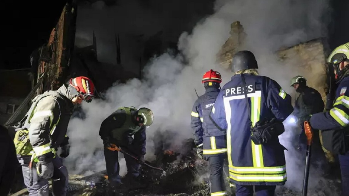 Ουκρανία: Μετά το μακελειό στο Κρίβι Ριχ, οι Ρώσοι βομβάρδισαν ξανά κατοικημένες περιοχές