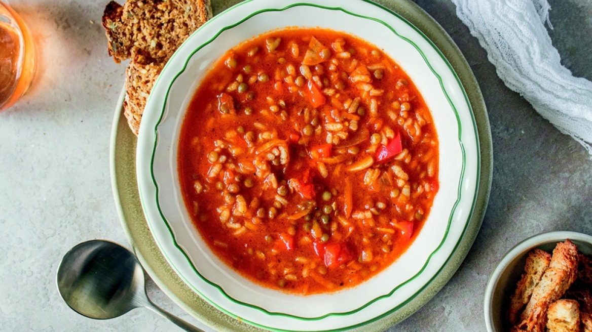 Φακόρυζο με ντομάτα