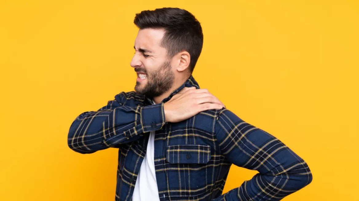 Ξαφνικός έντονος πόνος στον ώμο: Πότε είναι τενοντίτιδα και πώς αντιμετωπίζεται εύκολα και ανώδυνα