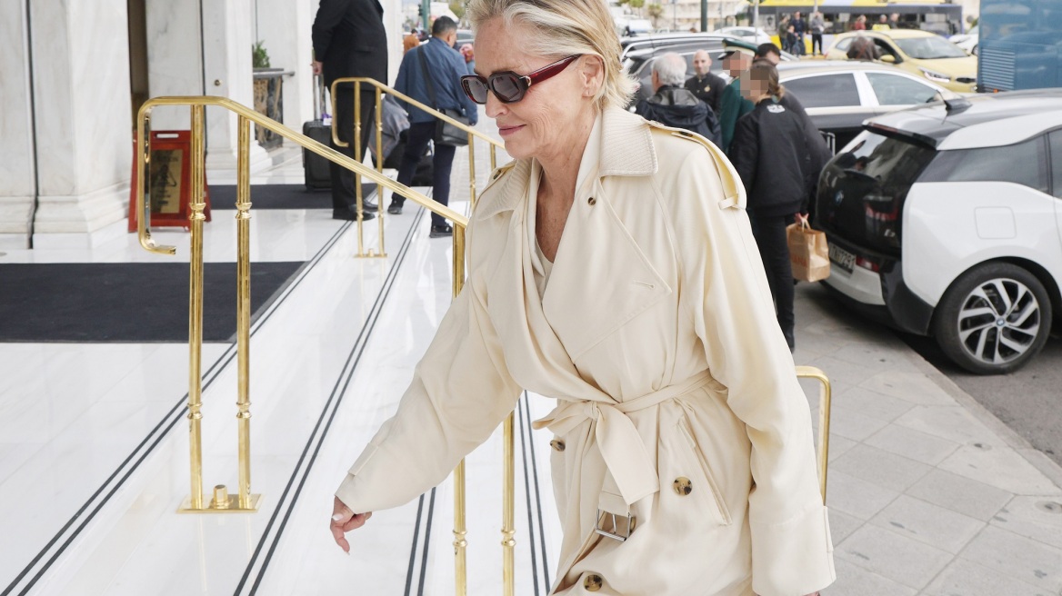 Η Σάρον Στόουν στην Αθηναϊκή Ριβιέρα - Σε ποιο ξενοδοχείο επέλεξε να μείνει (φωτογραφίες)