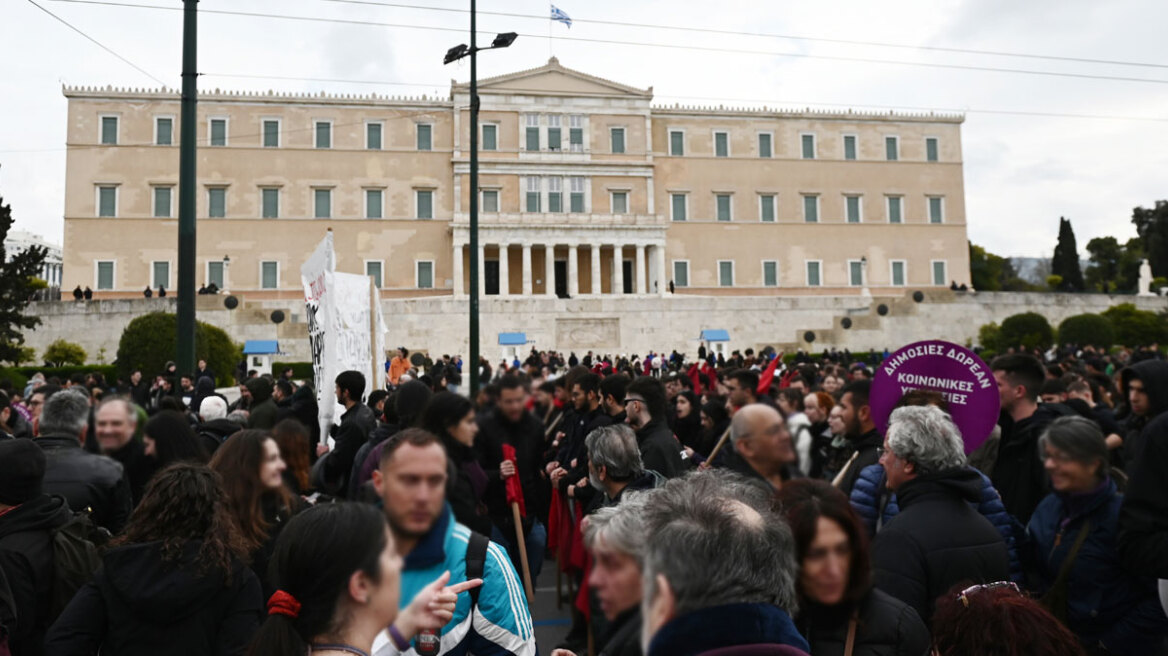 Απεργία 9 Απριλίου: Στην κυκλοφορία το κέντρο - Πώς κινούνται μετρό, ηλεκτρικός, λεωφορεία