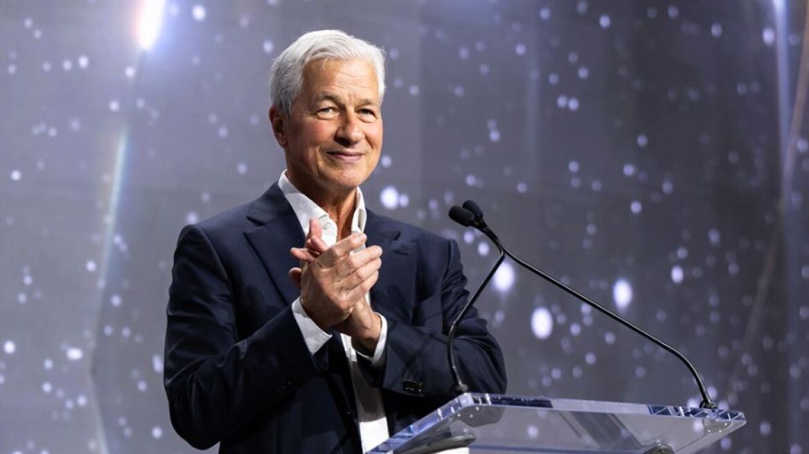 CEO της JPMorganChase για την Ελλάδα: Από πιο αδύναμη χώρα της Ευρώπης, κατάφερε να αλλάξει πορεία