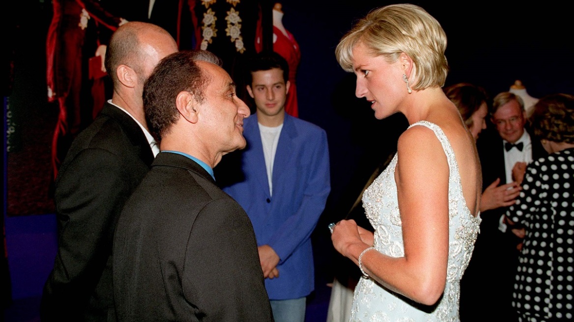 Ντέιβιντ Σασούν: Πέθανε ο αγαπημένος σχεδιαστής της πριγκίπισσας Νταϊάνα - Λαμπερές στιγμές και γκάφες