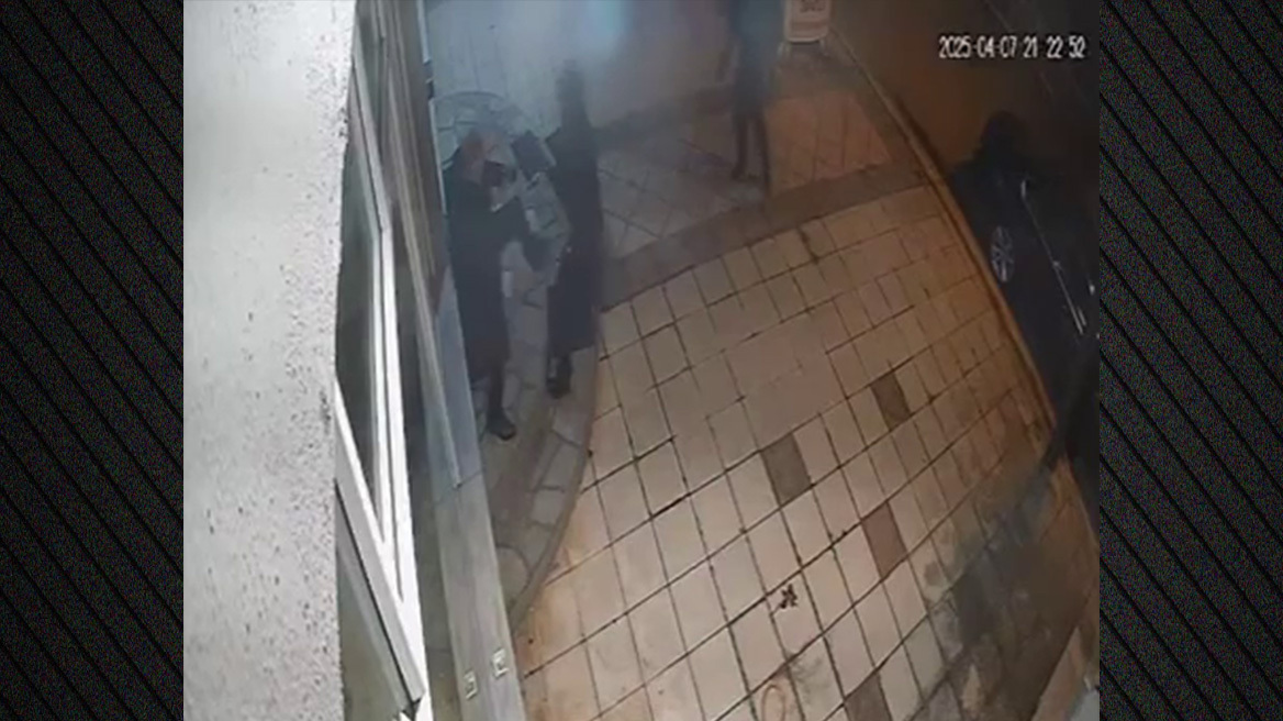 Βίντεο ντοκουμέντο από την επίθεση σε πρώην υποψήφιο δήμαρχο του δήμου Δέλτα - «Τους κυνήγησε ο γιος μου»