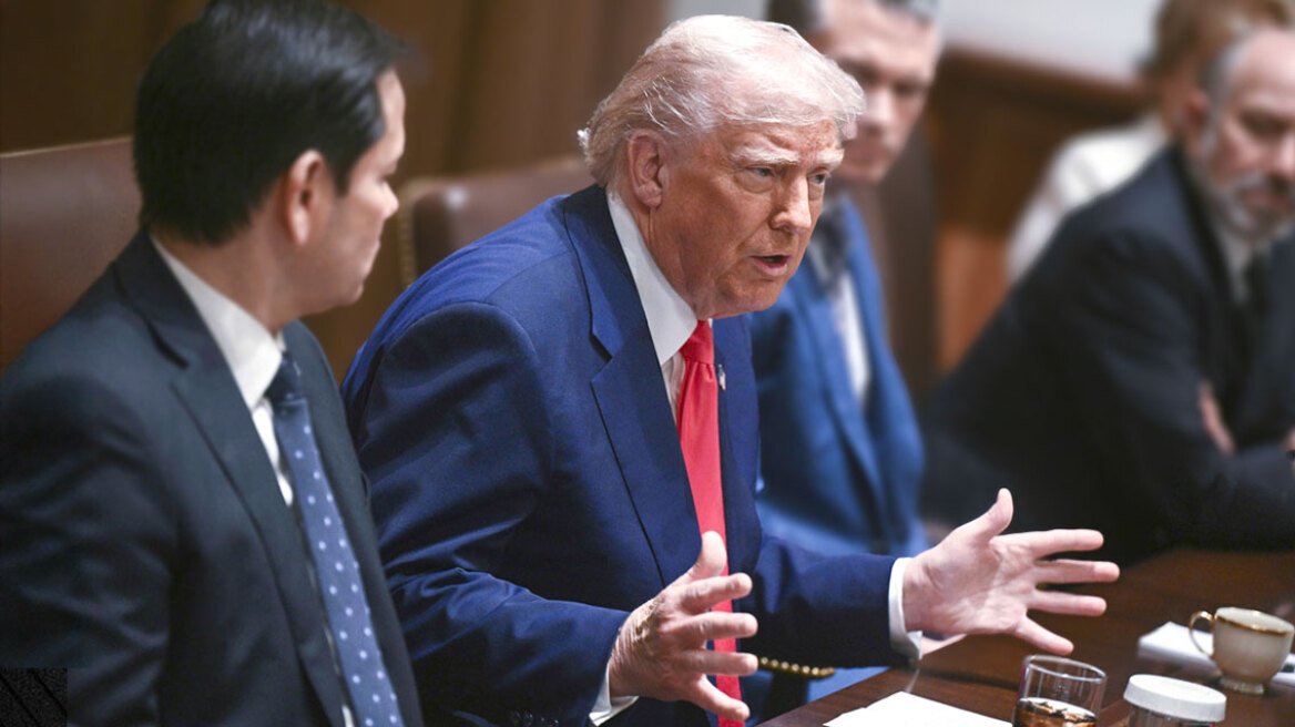 Τραμπ: Πώς η συστηματική καλλιέργεια αστάθειας μπορεί να του «γυρίσει μπούμερανγκ»