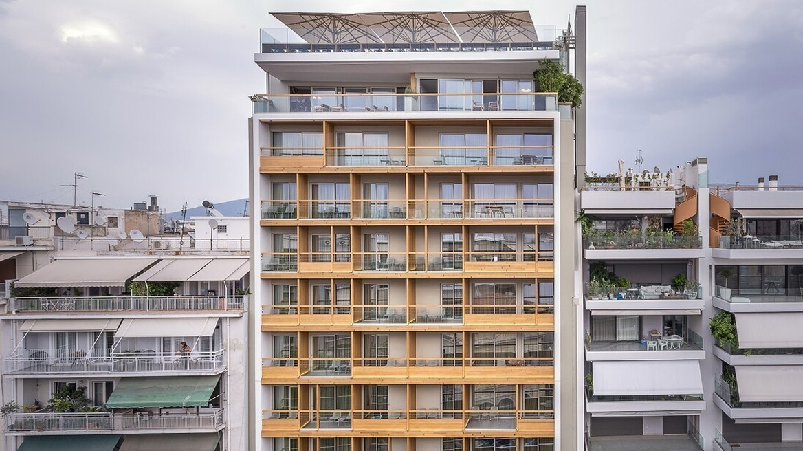 Ψάχνουν πώς θα κατεδαφίσουν τους πάνω ορόφους στο 5άστερο Ευμορφίδη κάτω από την Ακρόπολη