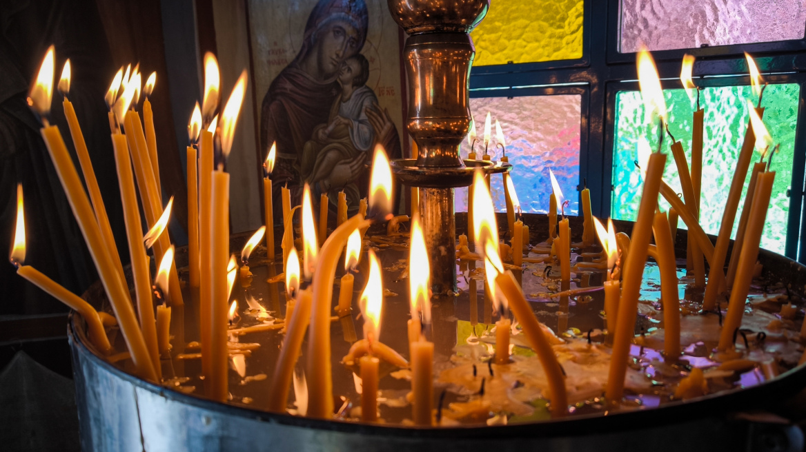 Μεγάλη γιορτή σήμερα για την Ορθοδοξία - Δείτε live τη λειτουργία της Κυριακής των Βαΐων