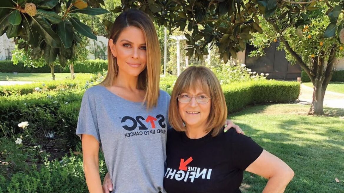 Μαρία Μενούνος: Η διάγνωση της μητέρας μου με όγκο στον εγκέφαλο άλλαξε ολόκληρη την πορεία της ζωής μου