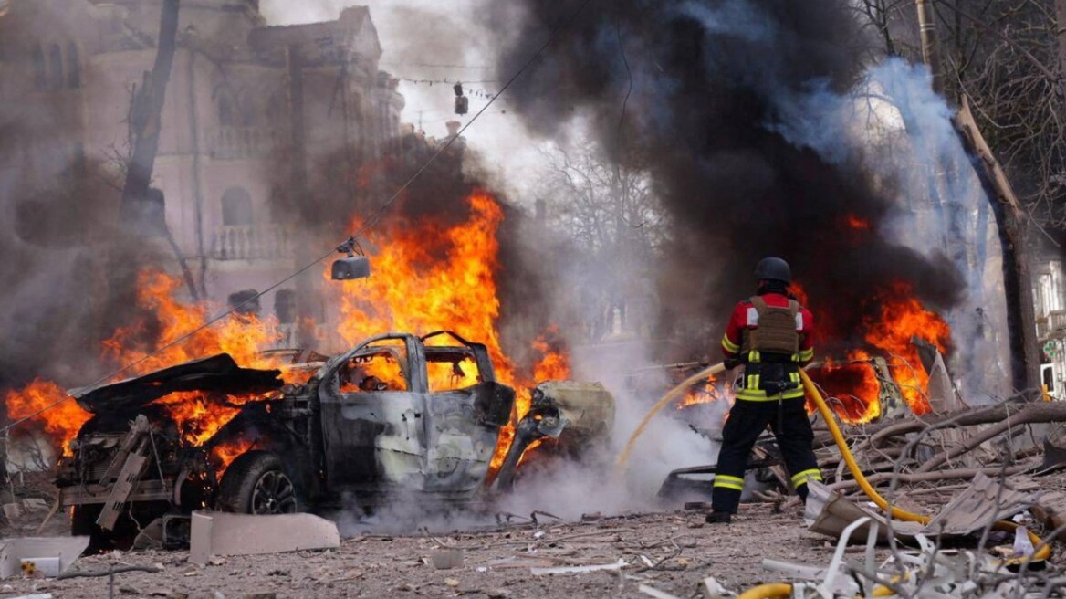 Ουκρανία: 20 άνθρωποι έπεσαν νεκροί από ρωσικό πύραυλο στην πόλη Σούμι