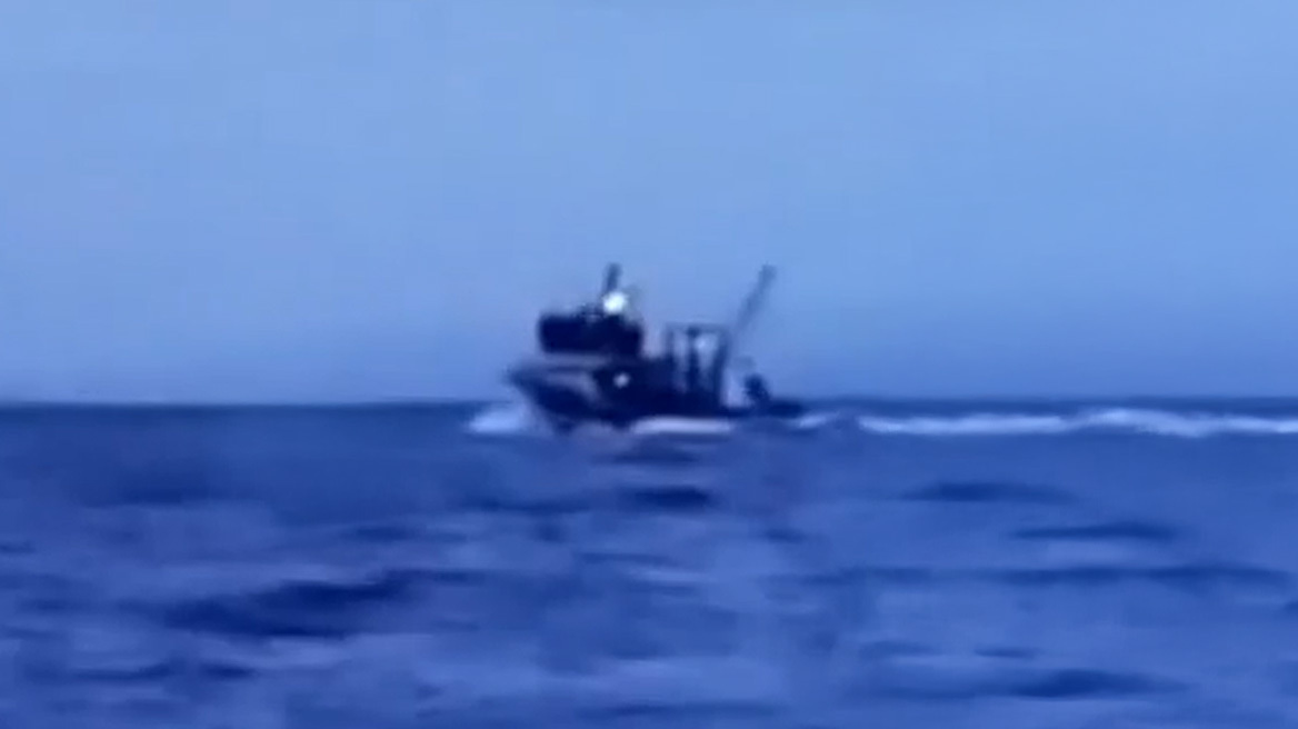 Διακινητές πυροβόλησαν τρεις φορές το Λιμενικό στα ανοιχτά της Λέσβου - Βίντεο με το αλιευτικό