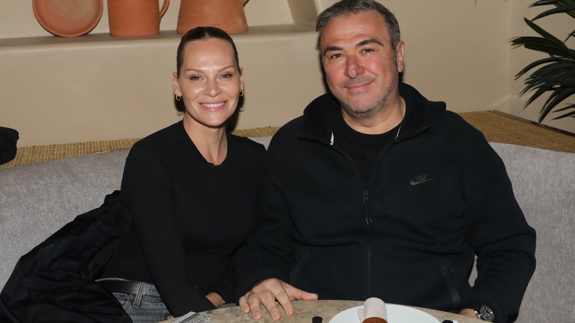 Υβόννη Μπόσνιακ - Αντώνης Ρέμος: Κοινή βραδινή έξοδος με παρόμοιο outfit