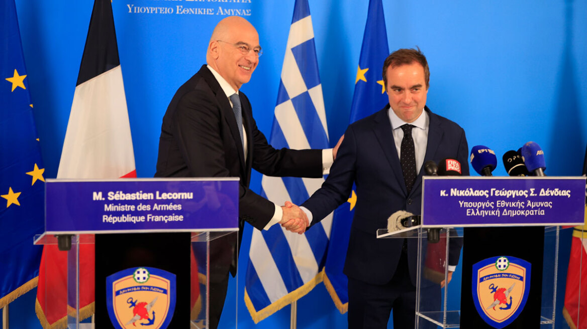 Ο Δένδιας με τον Γάλλο υπουργό Άμυνας υπέγραψαν σύμβαση για 16 πυραύλους Exocet