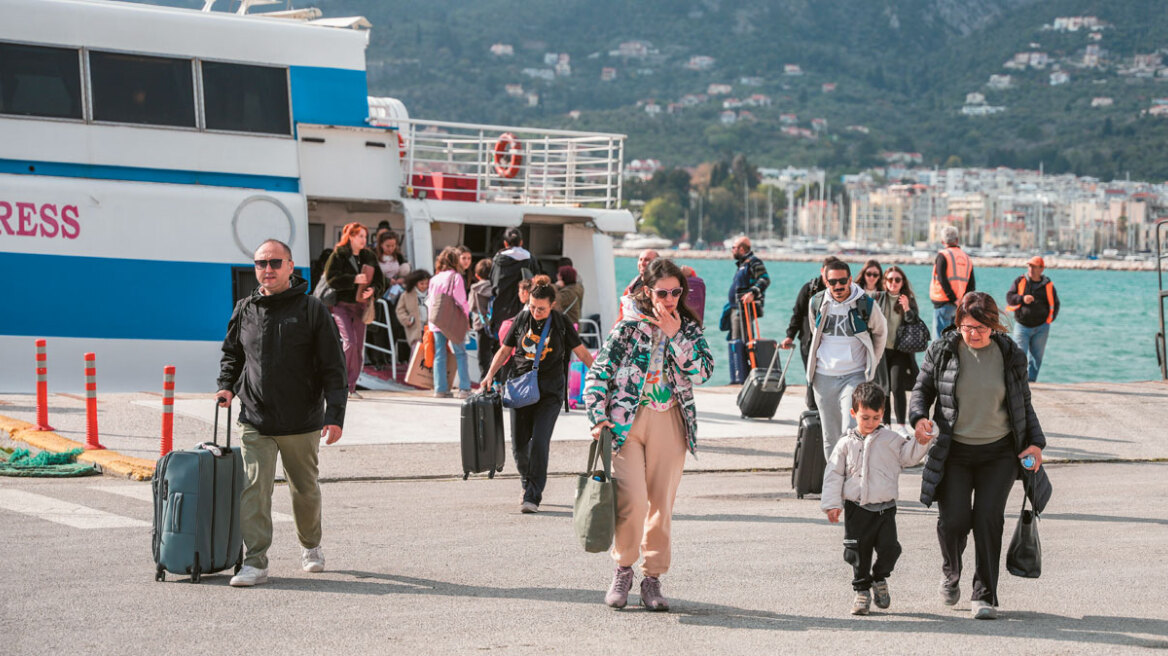Ακτοπλοΐα: Μέτρα για να μην αυξηθούν οι τιμές στα εισιτήρια 